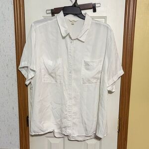 Terra & Sky White Short-Sleeve Button-Down Shirt